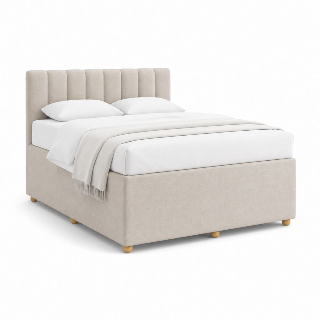 Lit double capitonné beige en polyester avec tête de lit 140 x 190 cm